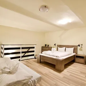 https://budget-apartment-by-hi5-zoltan-street.inbudapesthotels.com